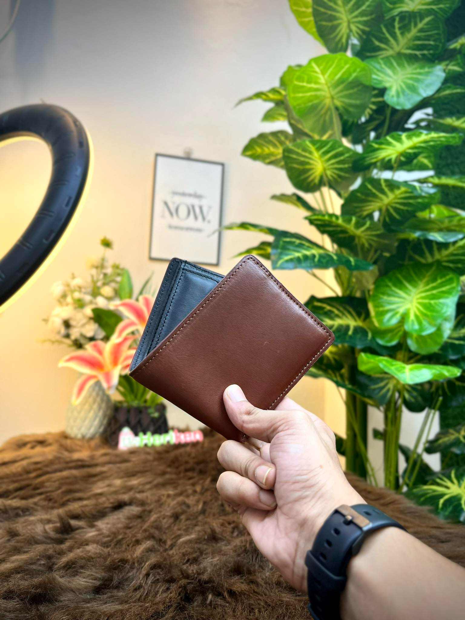 Premium Oil Pull Up Leather Bifold Wallet